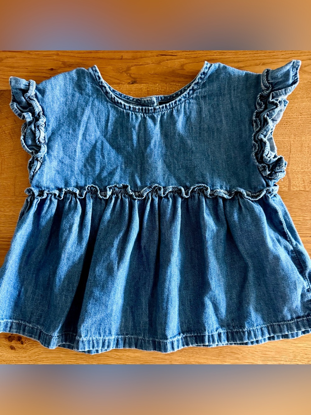 Baby GAP Girls Chambray Shirt with Flutter Sleeves and Button Back